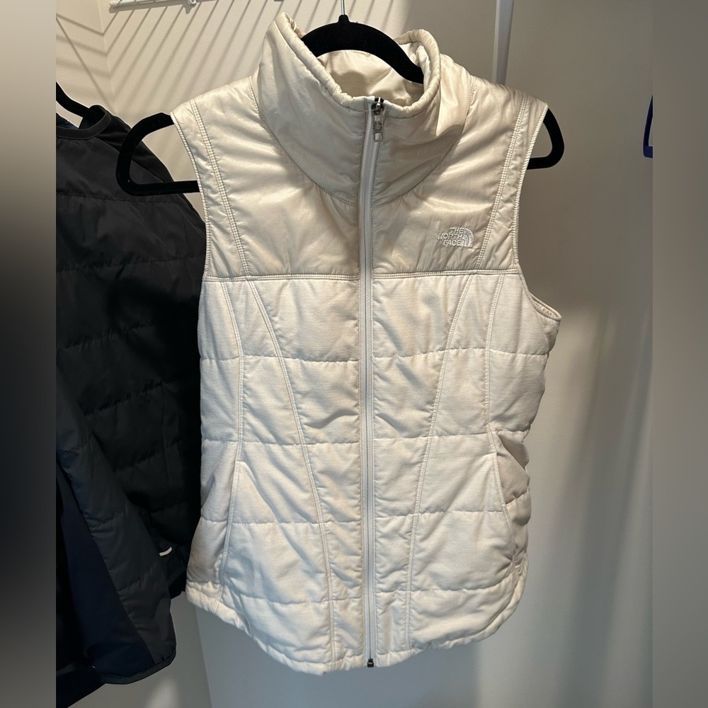 Women's TNF The North Face PSEUDIO Vest Hybrid Tech Fabric Beige